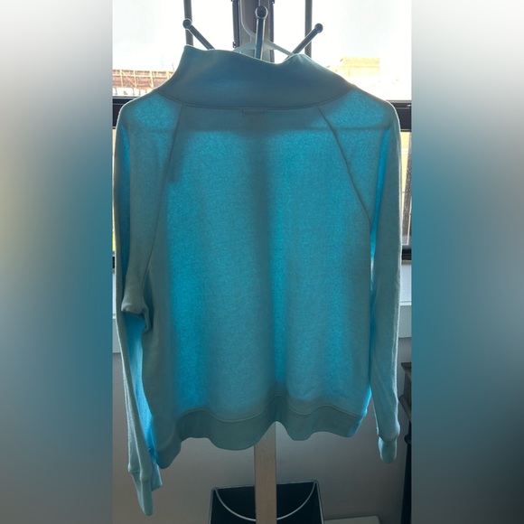 Women’s J.Crew Factory sweatshirt with button neck design size large - Picture 2 of 3